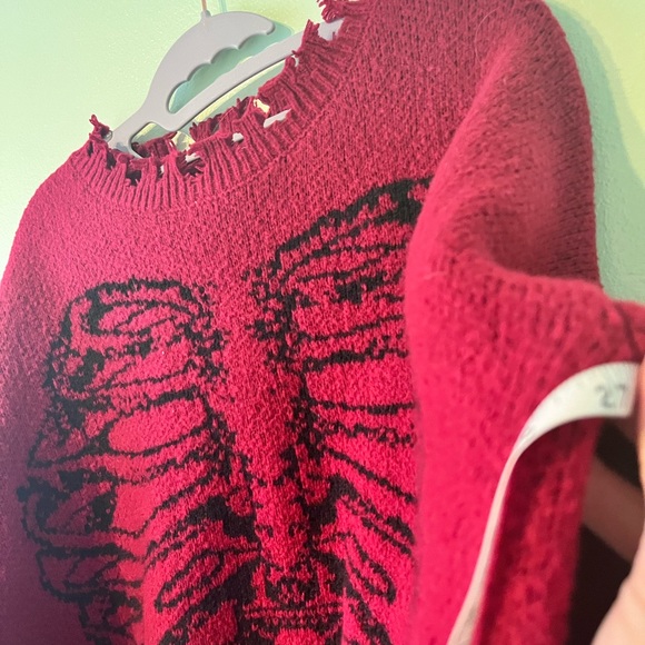 ROMWE Redd Skeleton Chest Graphic Distressed Hemline Boxy Sweater. No size. - Picture 5 of 10